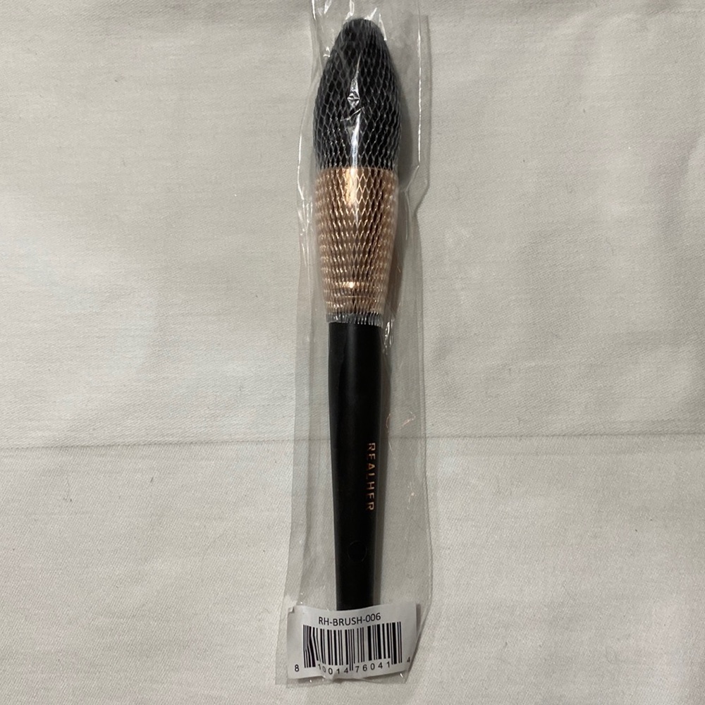 Realher makeup brush
